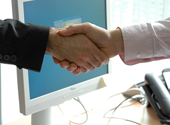 Oxigen partners with eBay for assisted retail