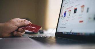 Ecomm festive sales hit $4.1 bn in week 1, Flipkart in lead: RedSeer