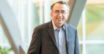 Insider Raghu Raghuram is new VMWare chief; COO Poonen quits