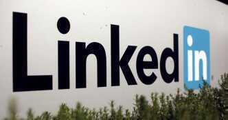 LinkedIn will now let you apply for jobs, text others in Hindi